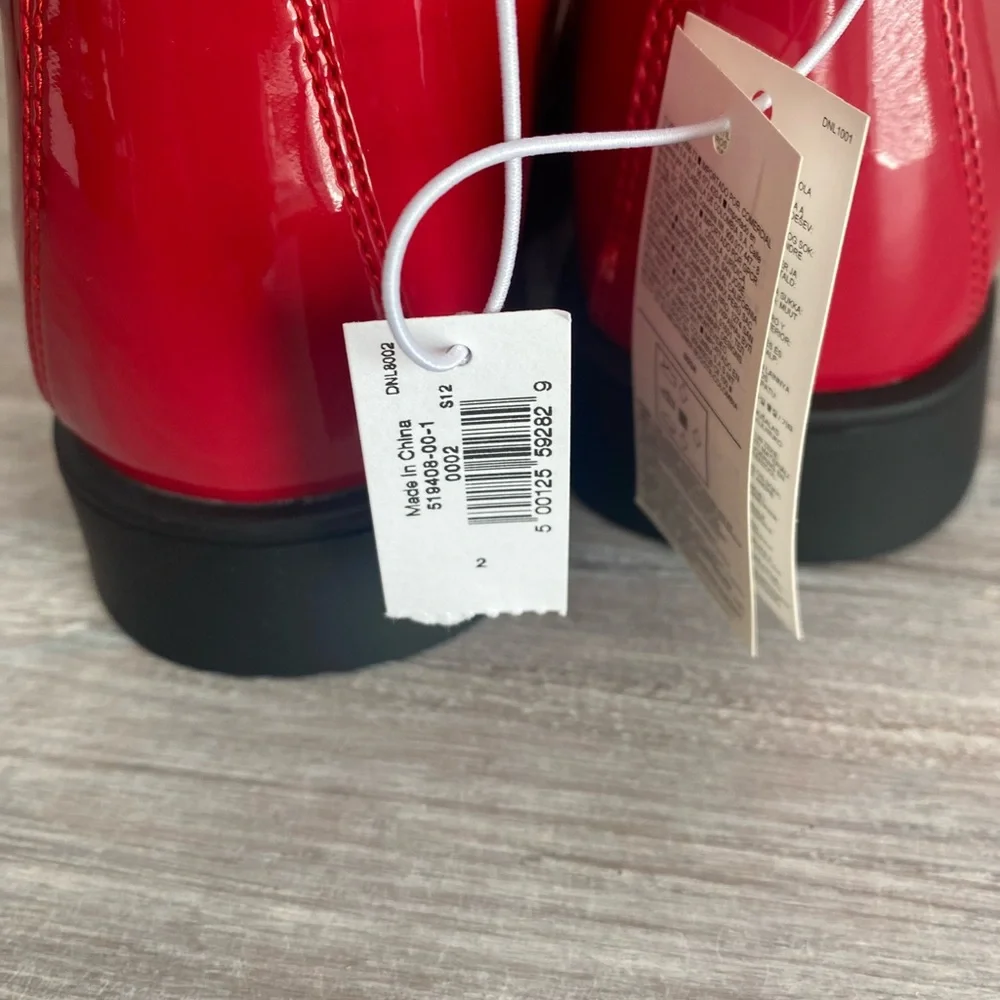GAP Shiny Red Vegan Faux Patent Glossy Zip Ankle Nonskid Booties